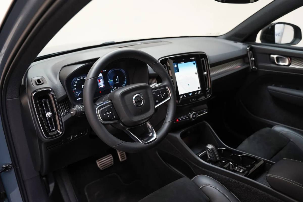 Volvo XC40 Volvo XC40 T4 Recharge Inscription [ Adapt.cruise Navi Apple/Android Stoelverwarming LED ]
