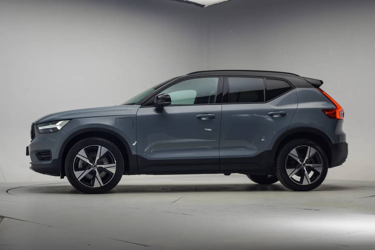 Volvo XC40 Volvo XC40 T4 Recharge Inscription [ Adapt.cruise Navi Apple/Android Stoelverwarming LED ]