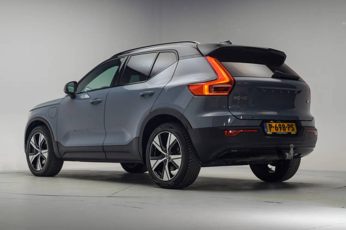 Volvo XC40 Volvo XC40 T4 Recharge Inscription [ Adapt.cruise Navi Apple/Android Stoelverwarming LED ]