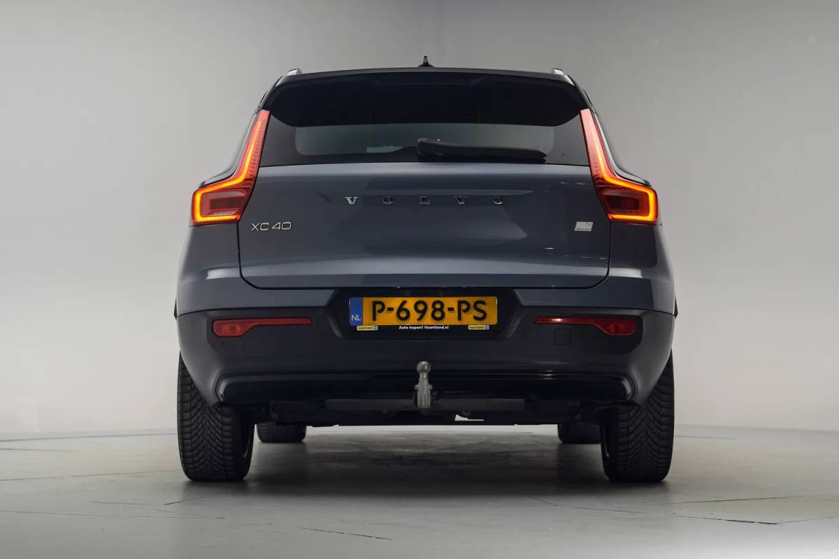 Volvo XC40 Volvo XC40 T4 Recharge Inscription [ Adapt.cruise Navi Apple/Android Stoelverwarming LED ]