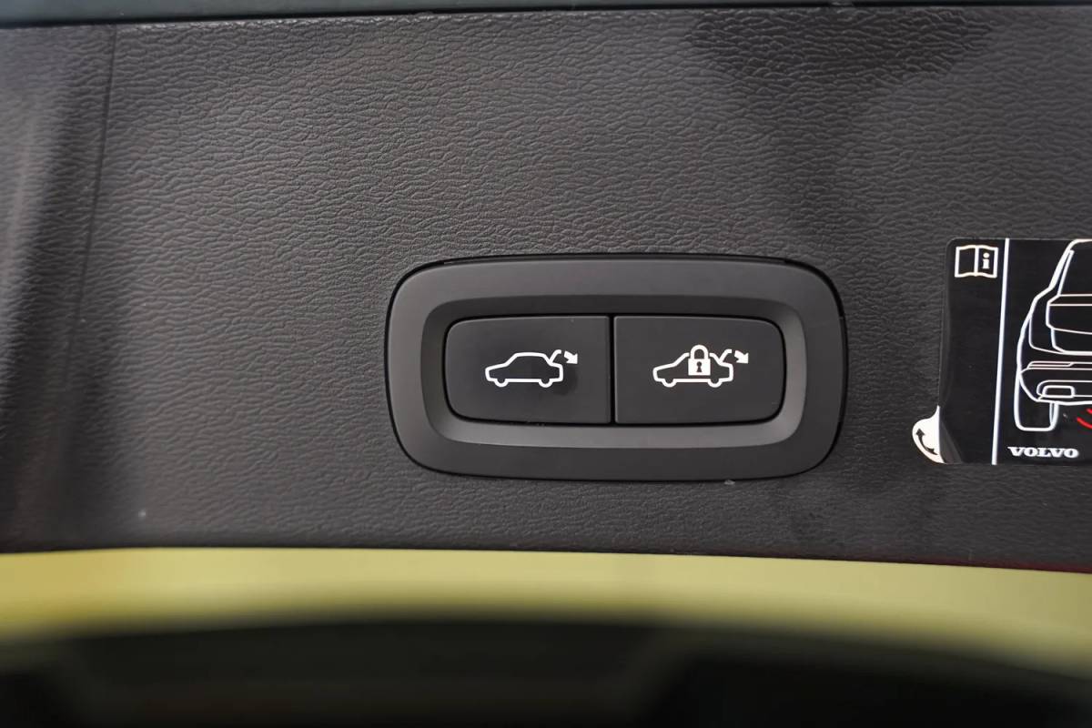 Volvo XC40 Volvo XC40 T4 Recharge Inscription [ Adapt.cruise Navi Apple/Android Stoelverwarming LED ]