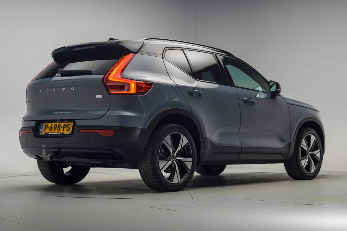 Volvo XC40 Volvo XC40 T4 Recharge Inscription [ Adapt.cruise Navi Apple/Android Stoelverwarming LED ]