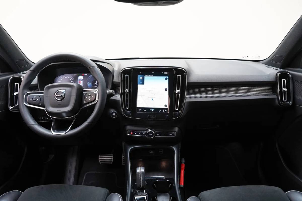 Volvo XC40 Volvo XC40 T4 Recharge Inscription [ Adapt.cruise Navi Apple/Android Stoelverwarming LED ]