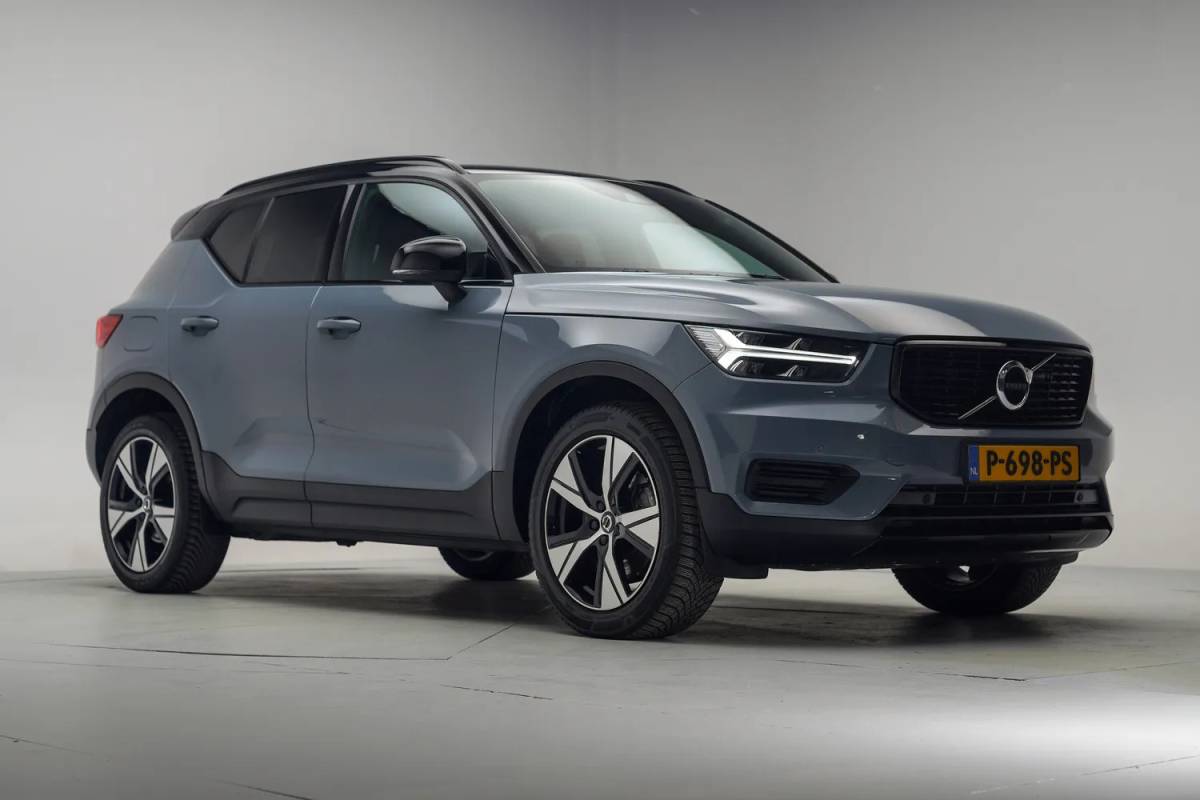 Volvo XC40 Volvo XC40 T4 Recharge Inscription [ Adapt.cruise Navi Apple/Android Stoelverwarming LED ]