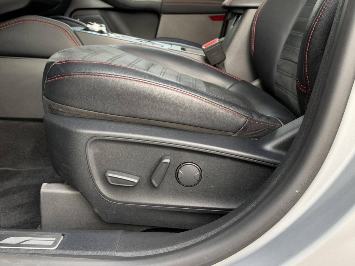 Ford Kuga Ford Kuga 2.5 PHEV ST-Line X Head Up|Dealer ondh|Eerste Eig!