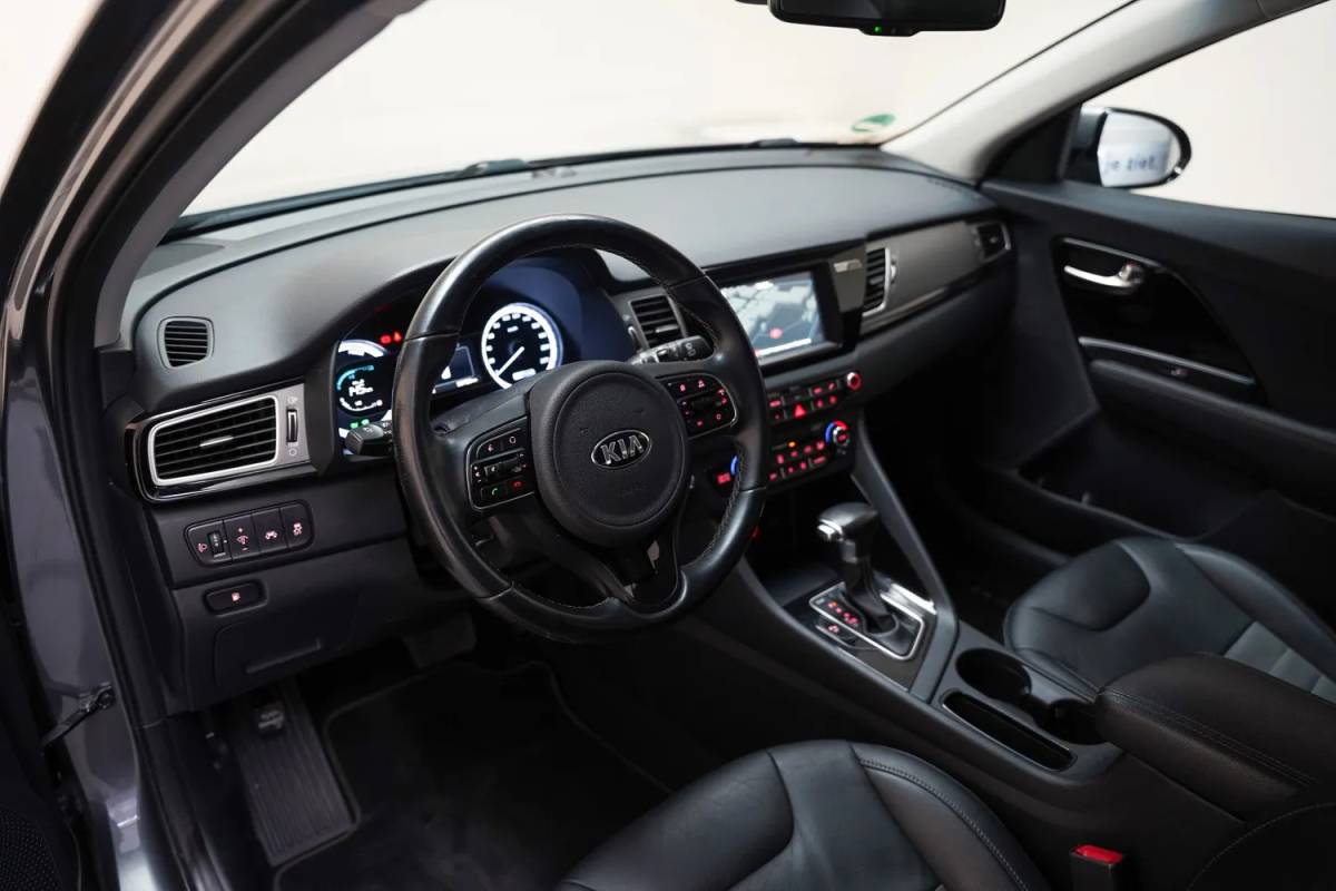 Kia Niro Kia Niro 1.6 GDi Hybrid DynamicLine [ Leder Navi Apple/Android Trekhaak Camera ]