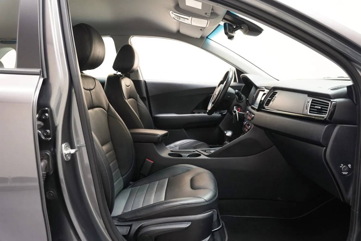 Kia Niro Kia Niro 1.6 GDi Hybrid DynamicLine [ Leder Navi Apple/Android Trekhaak Camera ]