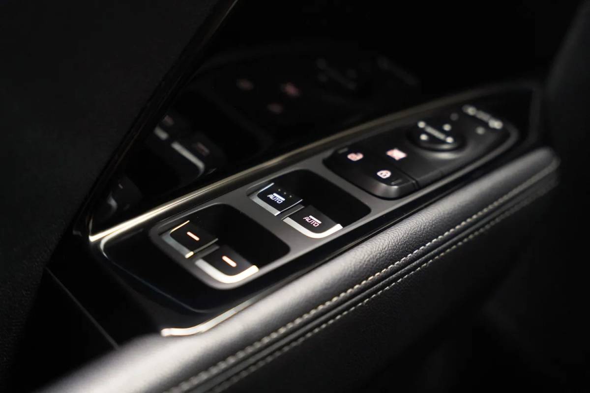 Kia Niro Kia Niro 1.6 GDi Hybrid DynamicLine [ Leder Navi Apple/Android Trekhaak Camera ]