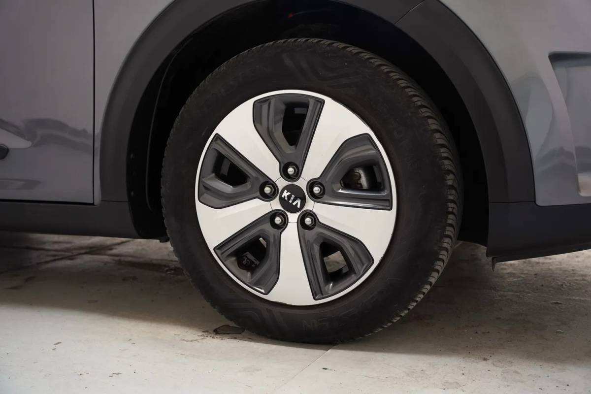 Kia Niro Kia Niro 1.6 GDi Hybrid DynamicLine [ Leder Navi Apple/Android Trekhaak Camera ]