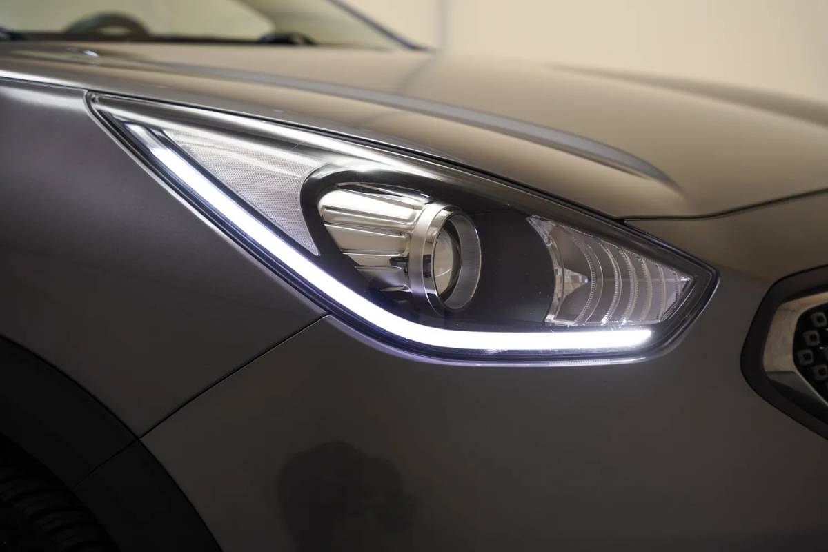 Kia Niro Kia Niro 1.6 GDi Hybrid DynamicLine [ Leder Navi Apple/Android Trekhaak Camera ]