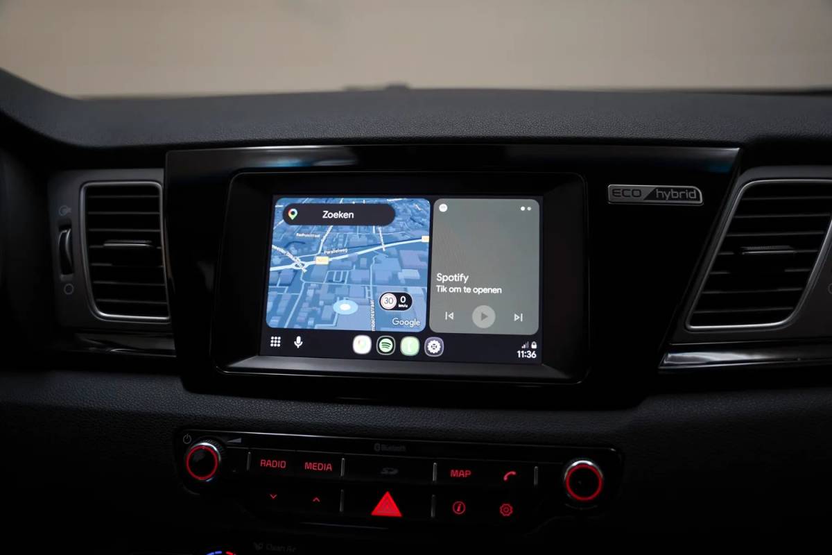 Kia Niro Kia Niro 1.6 GDi Hybrid DynamicLine [ Leder Navi Apple/Android Trekhaak Camera ]