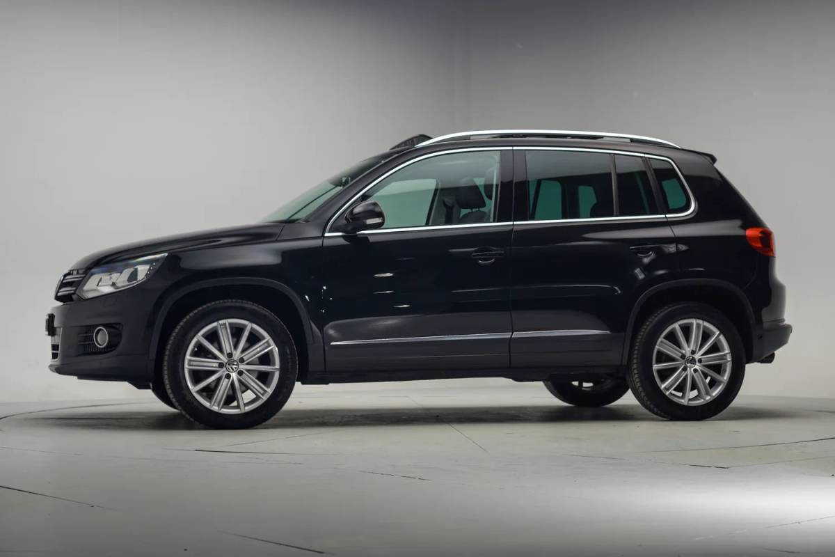 Volkswagen Tiguan Volkswagen Tiguan 2.0 TSI Sport&Style 4Motion Aut. [ Panoramadak Trekhaak Navigatie Camera Stoelverwarming]