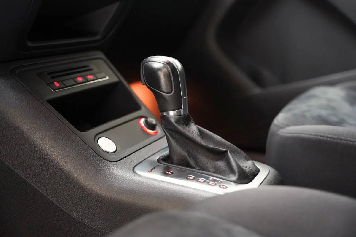 Volkswagen Tiguan Volkswagen Tiguan 2.0 TSI Sport&Style 4Motion Aut. [ Panoramadak Trekhaak Navigatie Camera Stoelverwarming]