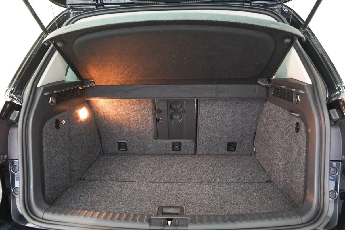 Volkswagen Tiguan Volkswagen Tiguan 2.0 TSI Sport&Style 4Motion Aut. [ Panoramadak Trekhaak Navigatie Camera Stoelverwarming]