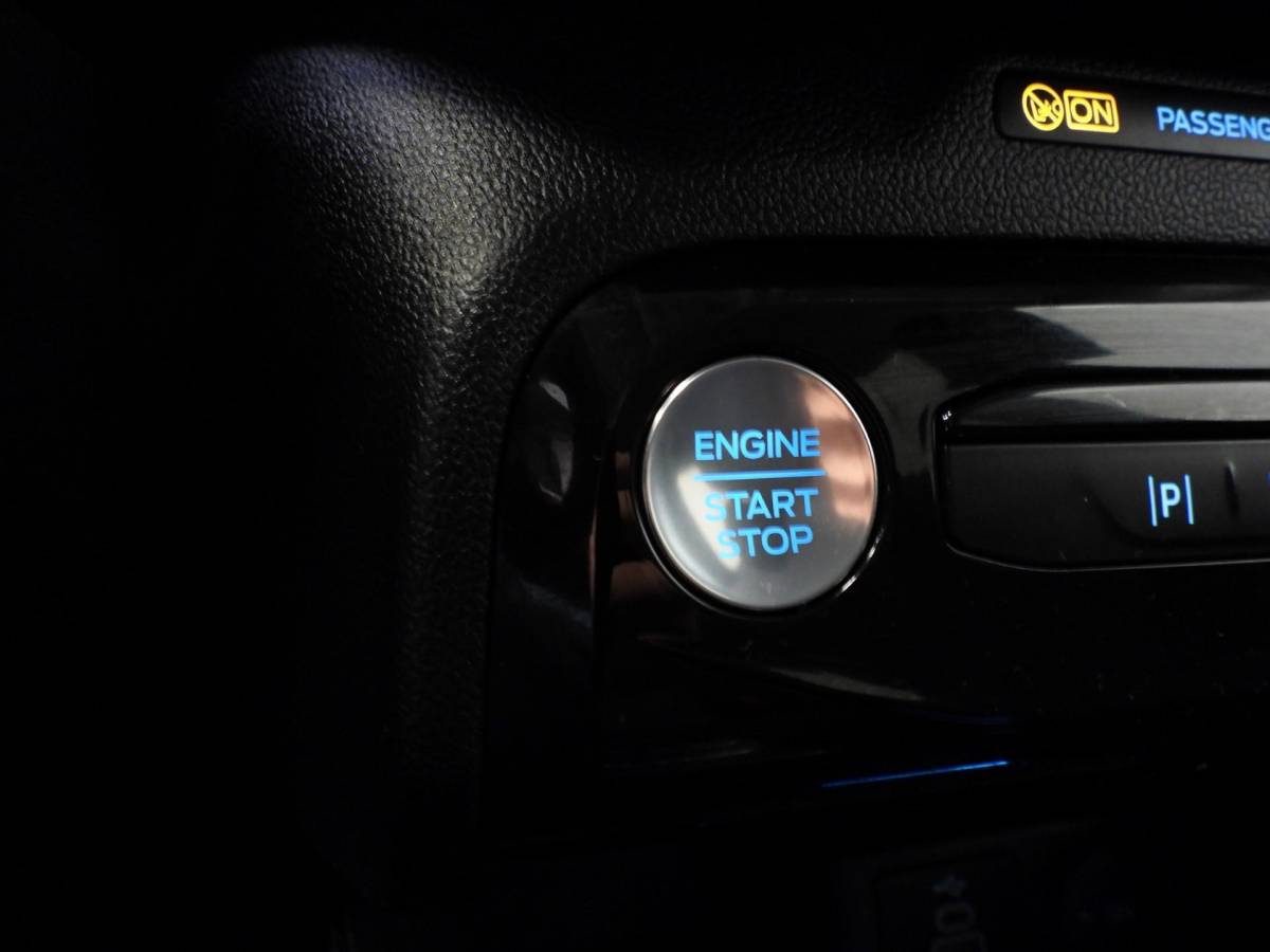 Ford Kuga Ford Kuga 2.5 PHEV Plug-In Active NAVI/CAMERA/LED/HEAD-UP/18″LMV!