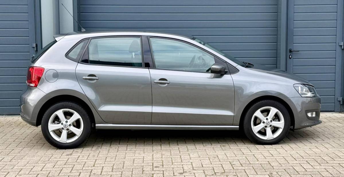 Volkswagen Polo Volkswagen Polo 1.2 TSI 90pk Comfortline | AUTOMAAT | LAGE KM NAP | 5 Deurs | Cruise | Airco | PDC |