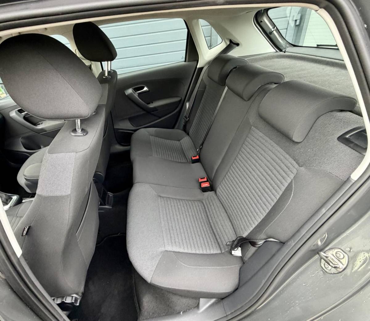 Volkswagen Polo Volkswagen Polo 1.2 TSI 90pk Comfortline | AUTOMAAT | LAGE KM NAP | 5 Deurs | Cruise | Airco | PDC |
