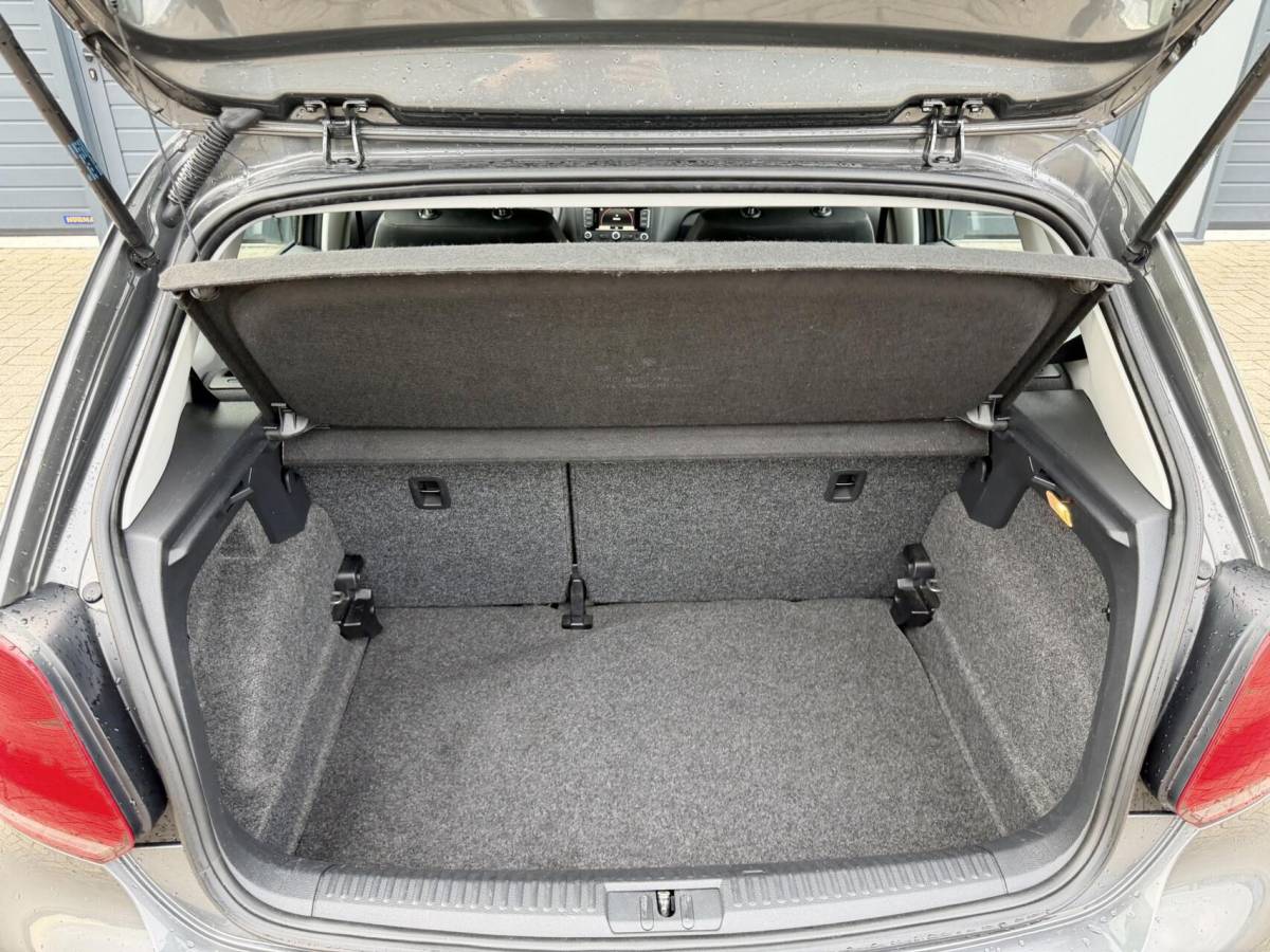 Volkswagen Polo Volkswagen Polo 1.2 TSI 90pk Comfortline | AUTOMAAT | LAGE KM NAP | 5 Deurs | Cruise | Airco | PDC |