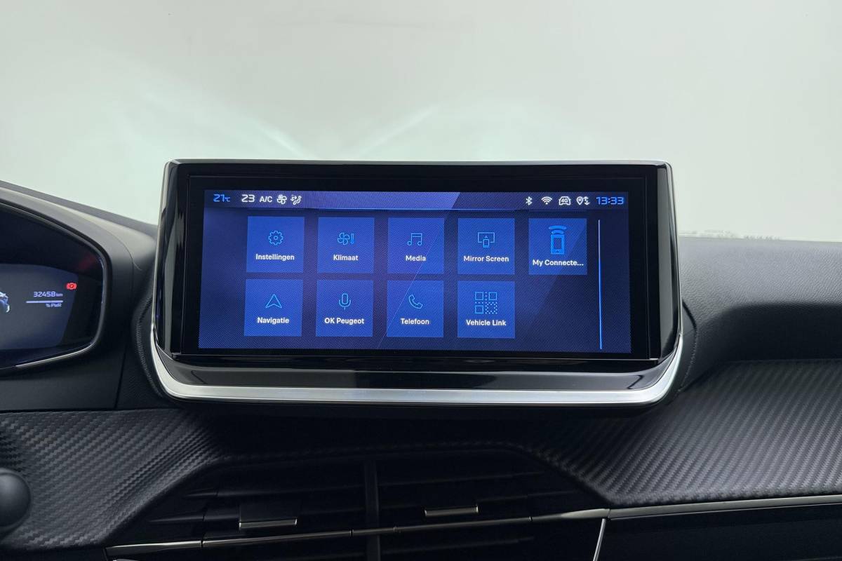 Peugeot 208 Peugeot 208 1.2 Hybrid 110 e-DCS6 Allure | Achteruitrijcamera | Adaptive cruise-control | Full-map navigatie | Stuurversnellingen | Verkeersborddetectie | Hill-hold | Apple carplay/Android auto | Dodehoekdetectie |