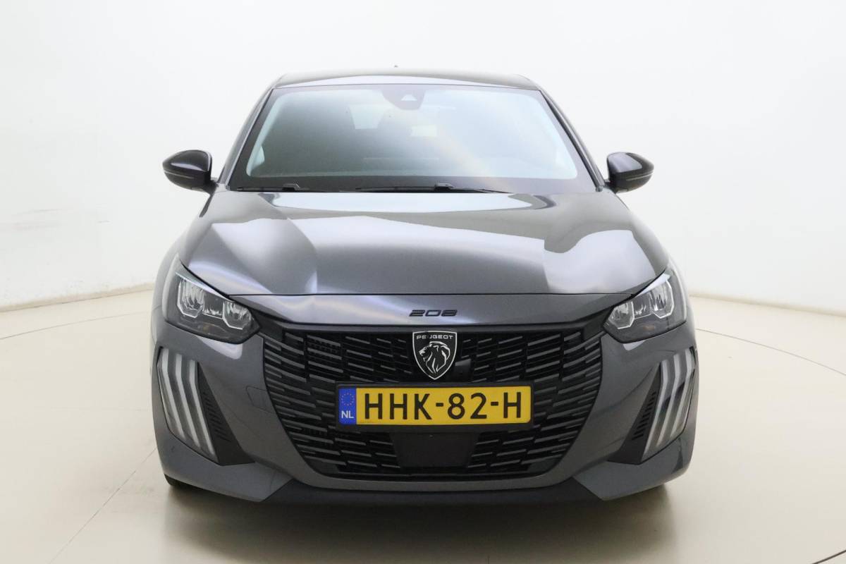 Peugeot 208 Peugeot 208 1.2 Hybrid 110 e-DCS6 Allure | Achteruitrijcamera | Adaptive cruise-control | Full-map navigatie | Stuurversnellingen | Verkeersborddetectie | Hill-hold | Apple carplay/Android auto | Dodehoekdetectie |