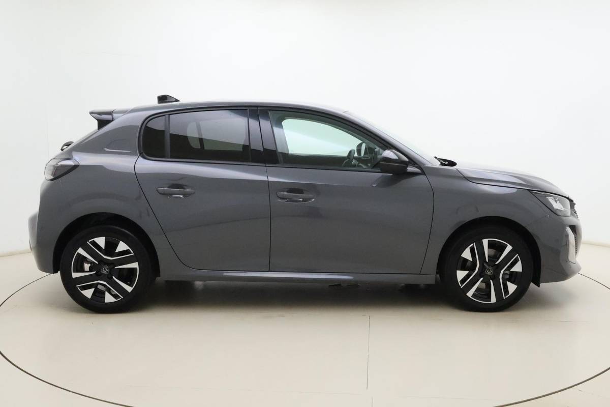 Peugeot 208 Peugeot 208 1.2 Hybrid 110 e-DCS6 Allure | Achteruitrijcamera | Adaptive cruise-control | Full-map navigatie | Stuurversnellingen | Verkeersborddetectie | Hill-hold | Apple carplay/Android auto | Dodehoekdetectie |