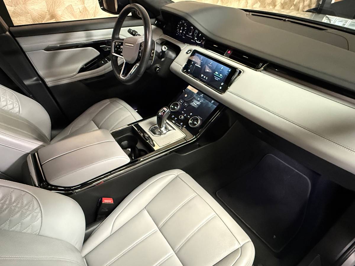 Land Rover Range Rover Evoque Land Rover Range Rover Evoque 1.5 P300e AWD Autobiography R Dynamic | Pano | Stoelverwarming | Camera | Led | Carplay