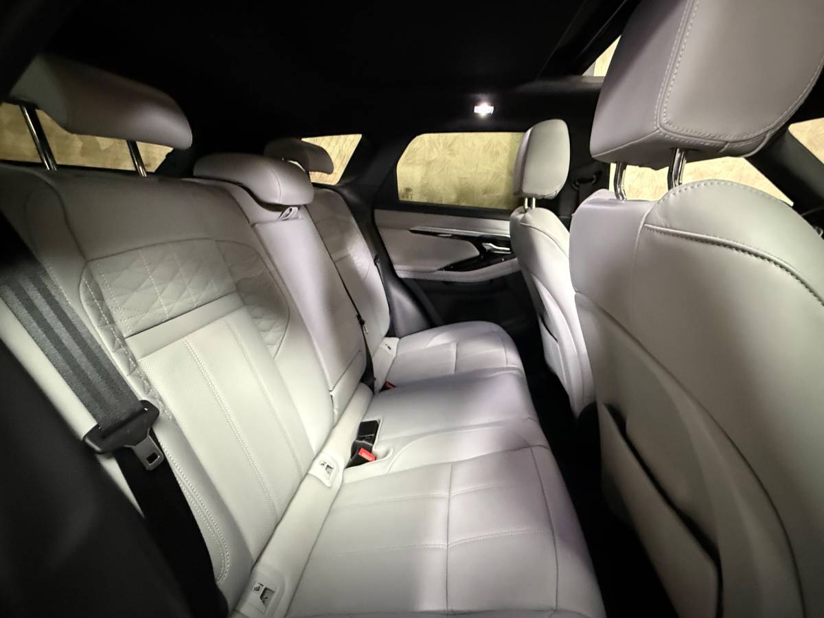 Land Rover Range Rover Evoque Land Rover Range Rover Evoque 1.5 P300e AWD Autobiography R Dynamic | Pano | Stoelverwarming | Camera | Led | Carplay