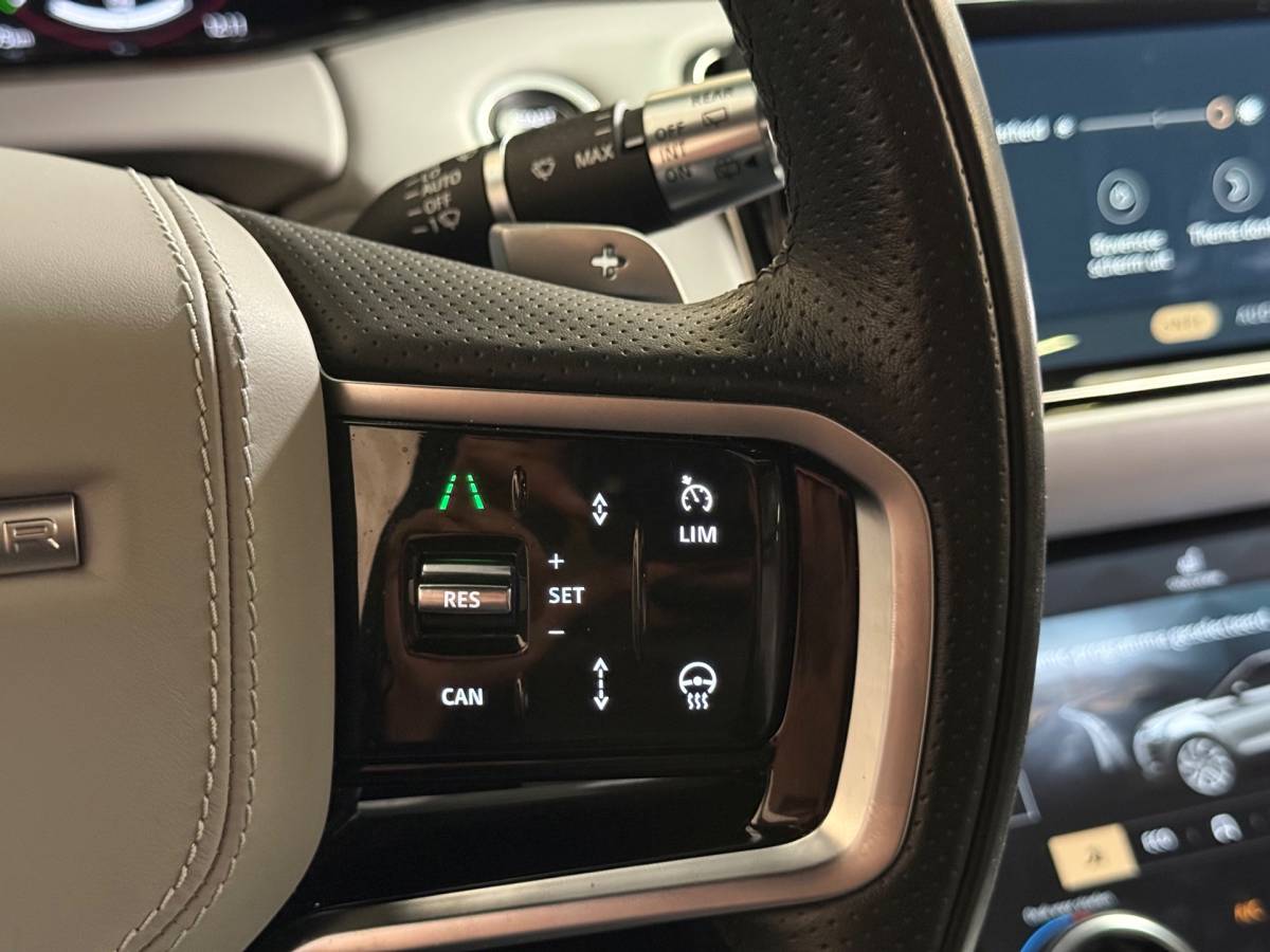 Land Rover Range Rover Evoque Land Rover Range Rover Evoque 1.5 P300e AWD Autobiography R Dynamic | Pano | Stoelverwarming | Camera | Led | Carplay