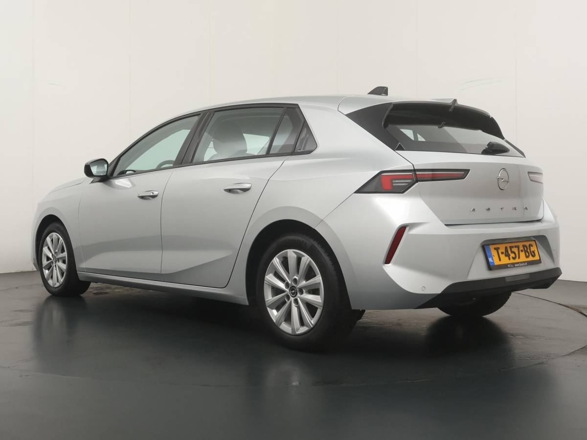 Opel Astra Opel Astra 1.2 Level 2 – Navigatie – Climate Control – LED Koplampen