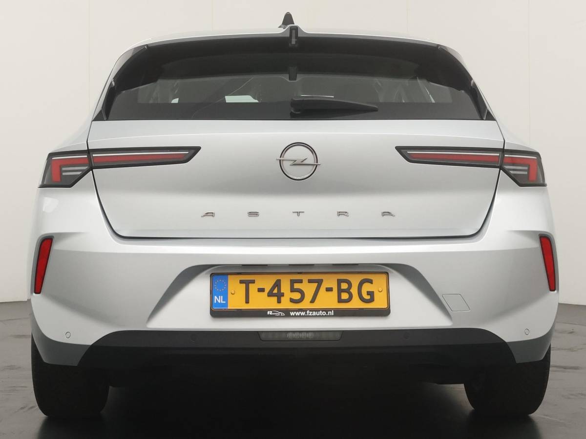 Opel Astra Opel Astra 1.2 Level 2 – Navigatie – Climate Control – LED Koplampen