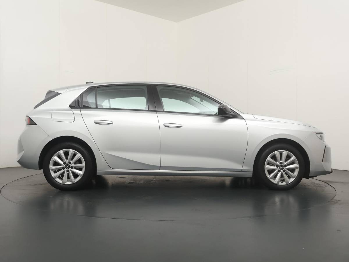 Opel Astra Opel Astra 1.2 Level 2 – Navigatie – Climate Control – LED Koplampen