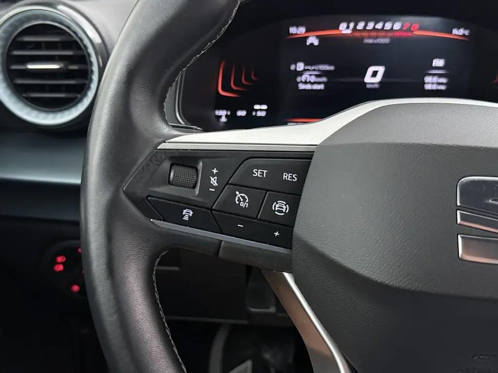 SEAT Arona SEAT Arona 1.0 TSI FR Xperience / Drive Assist / Carplay / Virtual / LED