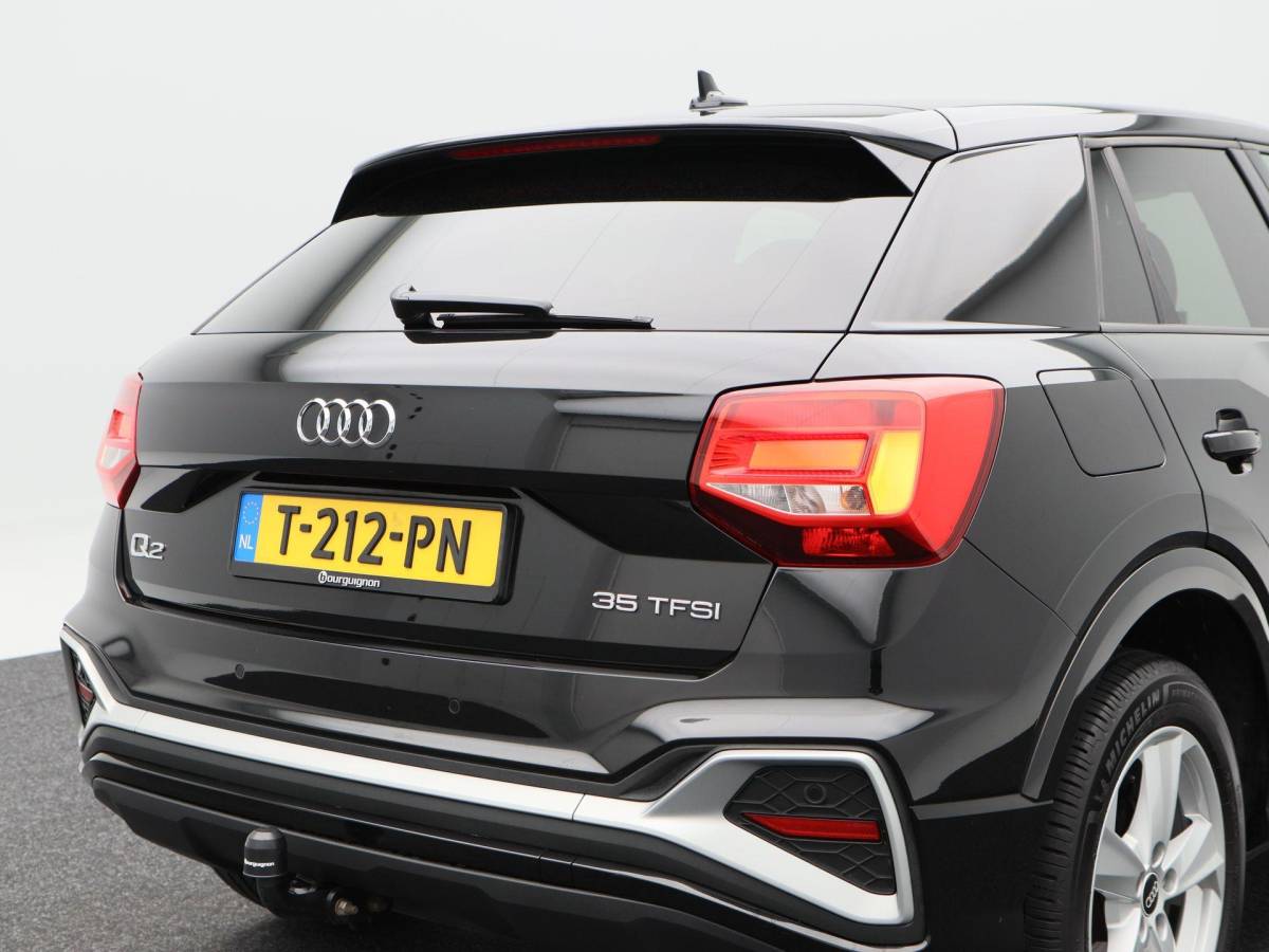 Audi Q2 Audi Q2 35 TFSi 150 Pk Automaat S-Line | Stoelverwarming | Virtual Cockpit | Trekhaak | Climatronic | 17 Inch | 109.156 Km !!