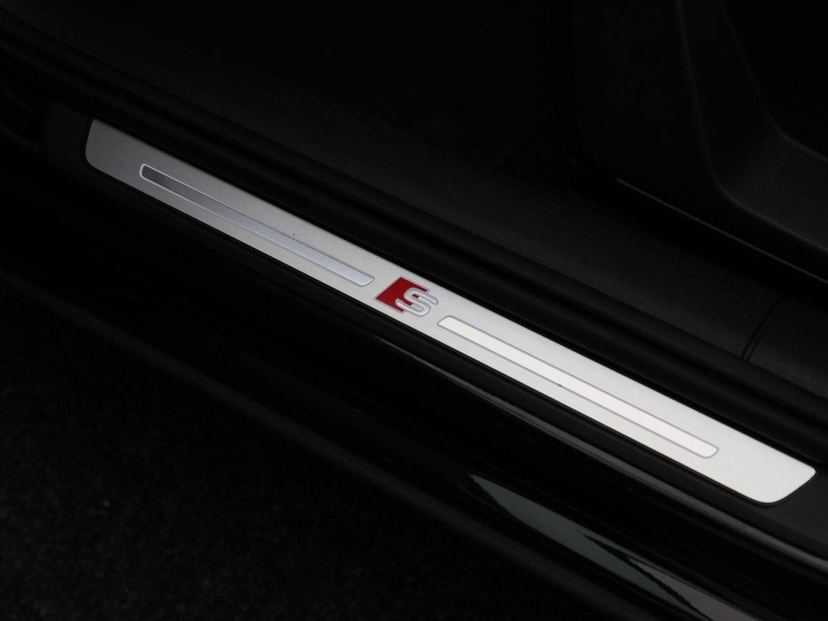 Audi Q2 Audi Q2 35 TFSi 150 Pk Automaat S-Line | Stoelverwarming | Virtual Cockpit | Trekhaak | Climatronic | 17 Inch | 109.156 Km !!