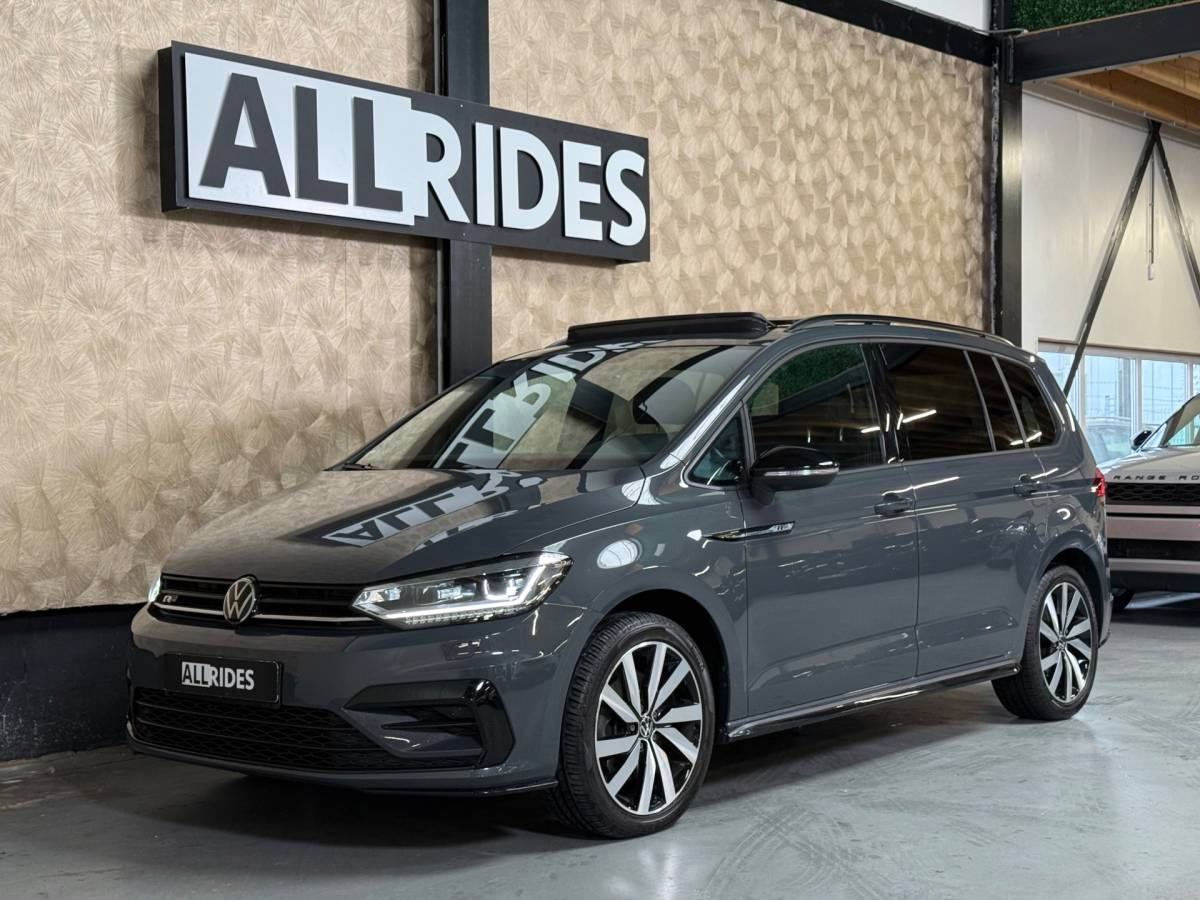 Volkswagen Touran Volkswagen Touran 1.4 TSI Highline Business R 7p | Pano | Trekhaak | Stoel/Stuur verwarming | Camera | Carplay