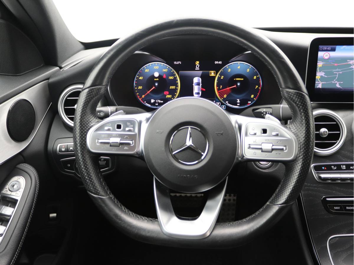 Mercedes-Benz C-Klasse Mercedes-Benz C-klasse 180 AMG Distronic, Carplay, Camera