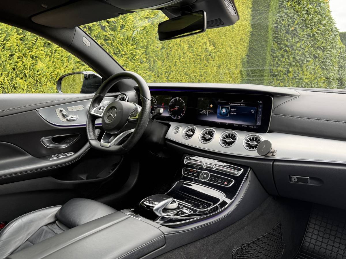 Mercedes-Benz E-Klasse Mercedes-Benz E-klasse Coupé 300 | AMG | Luchtvering | Night Edition | Burmester | Memory | Premium | Pano | Carplay | Widescreen