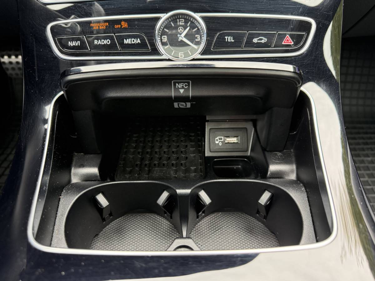Mercedes-Benz E-Klasse Mercedes-Benz E-klasse Coupé 300 | AMG | Luchtvering | Night Edition | Burmester | Memory | Premium | Pano | Carplay | Widescreen
