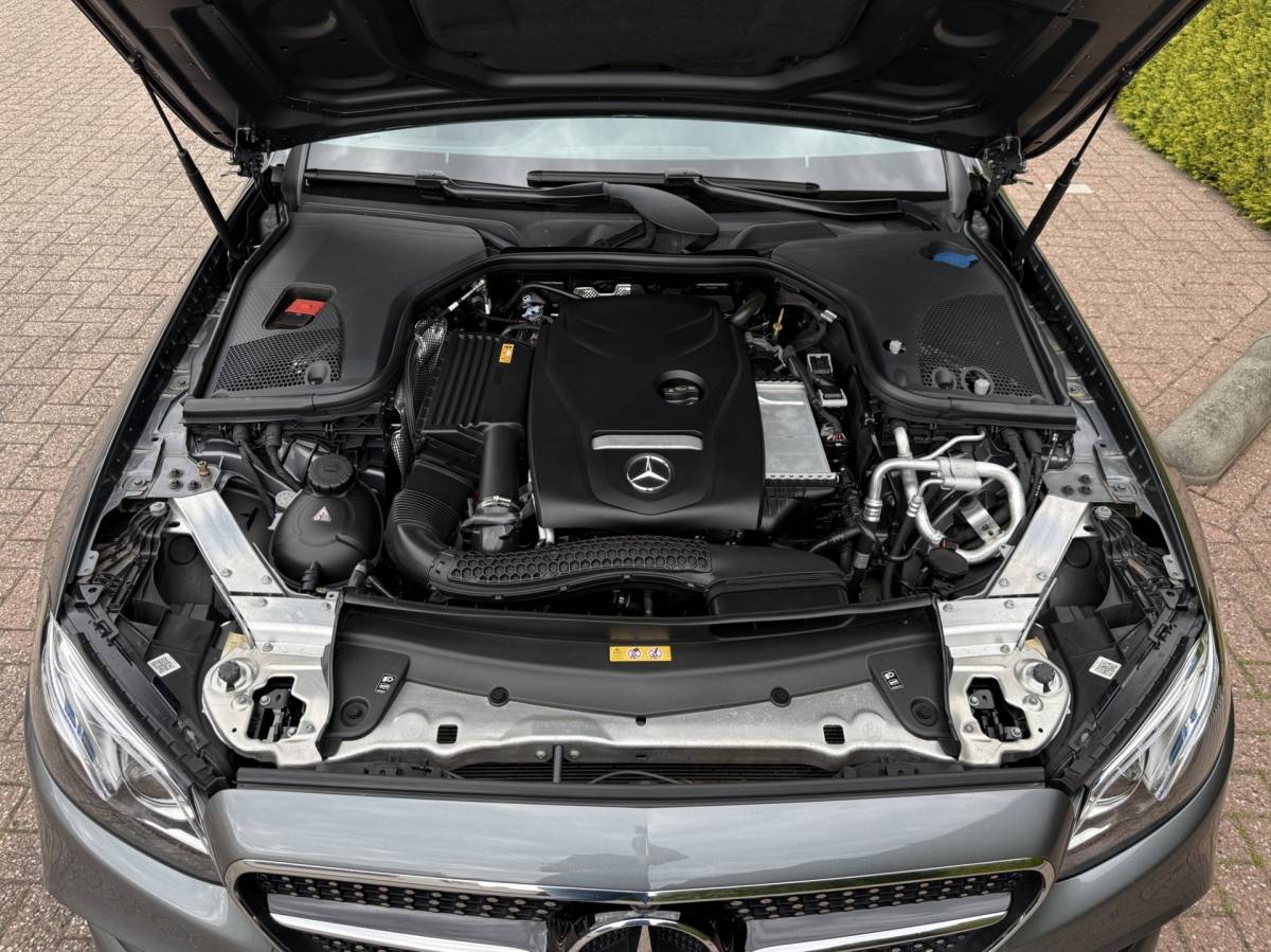 Mercedes-Benz E-Klasse Mercedes-Benz E-klasse Coupé 300 | AMG | Luchtvering | Night Edition | Burmester | Memory | Premium | Pano | Carplay | Widescreen