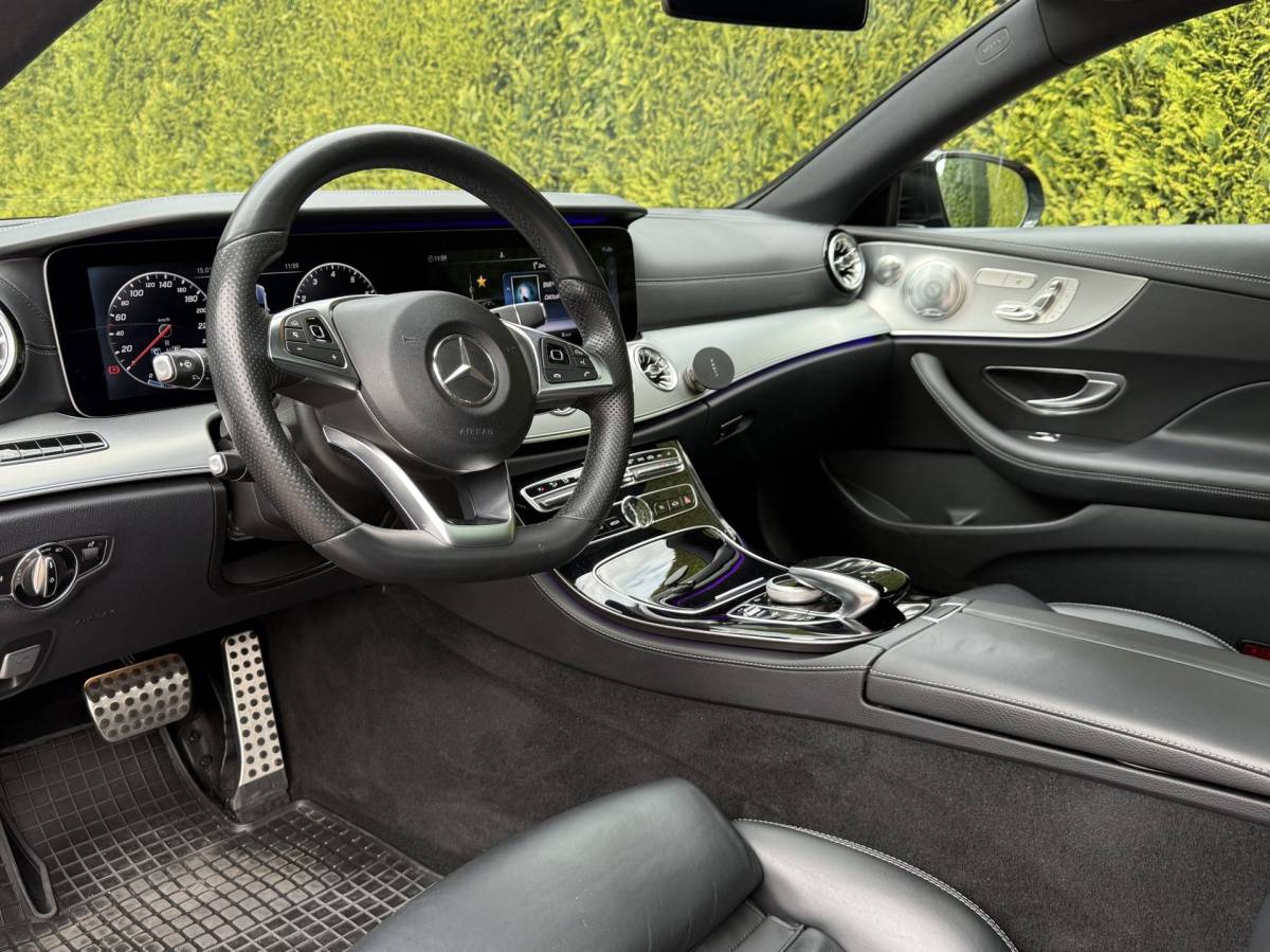 Mercedes-Benz E-Klasse Mercedes-Benz E-klasse Coupé 300 | AMG | Luchtvering | Night Edition | Burmester | Memory | Premium | Pano | Carplay | Widescreen