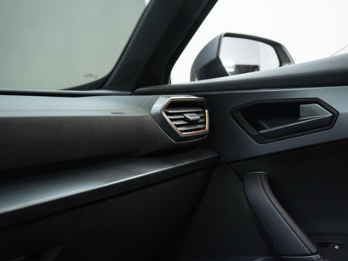 CUPRA Formentor CUPRA Formentor 1.4 e-Hybrid Business | Apple Carplay & Android Auto | Camera | Navigatie