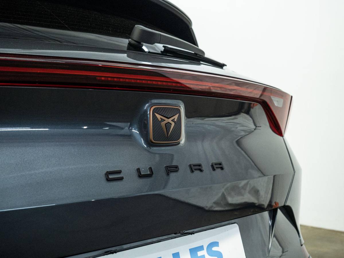 CUPRA Formentor CUPRA Formentor 1.4 e-Hybrid Business | Apple Carplay & Android Auto | Camera | Navigatie