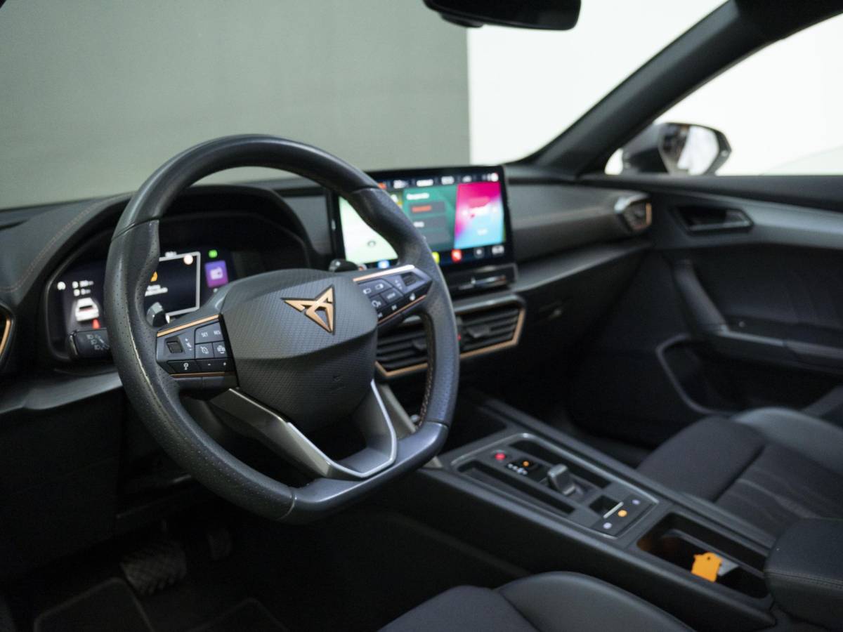 CUPRA Formentor CUPRA Formentor 1.4 e-Hybrid Business | Apple Carplay & Android Auto | Camera | Navigatie