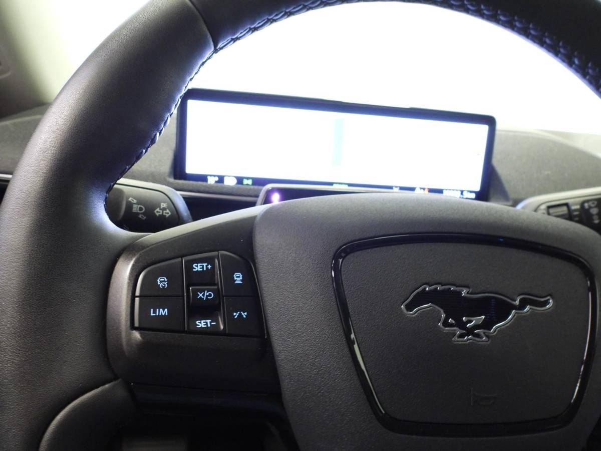 Ford Mustang Mach-E Ford Mustang Mach-E RWD 75 kWh LEER/NAVI/360CAM/LED/B&O/18″LMV!