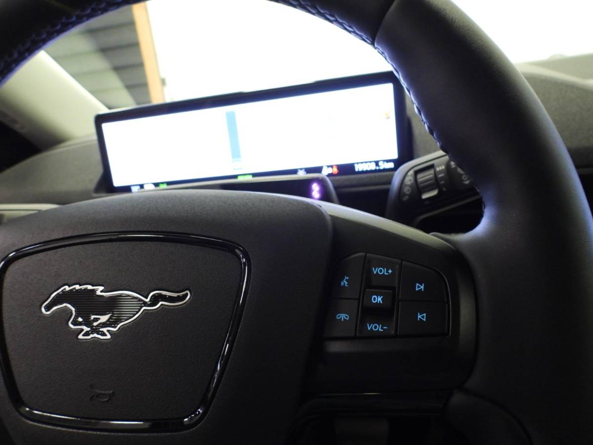 Ford Mustang Mach-E Ford Mustang Mach-E RWD 75 kWh LEER/NAVI/360CAM/LED/B&O/18″LMV!