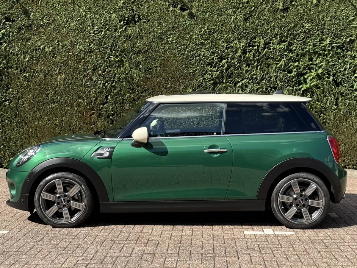 MINI Cooper Mini Cooper 1.5 | 60 Years Edt. | Pano | HUD | H/K | Leer | Carplay | Keyless | NL Auto | Dealer onderhoud