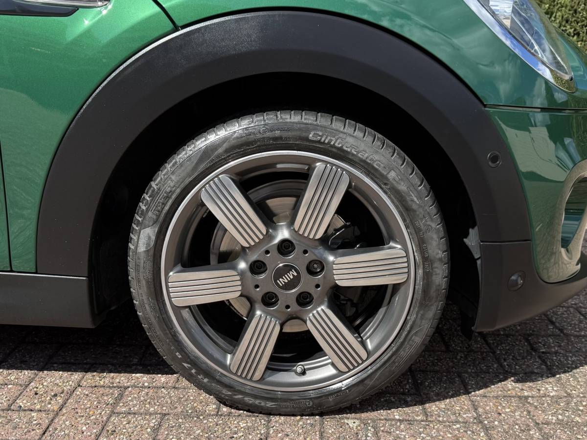 MINI Cooper Mini Cooper 1.5 | 60 Years Edt. | Pano | HUD | H/K | Leer | Carplay | Keyless | NL Auto | Dealer onderhoud