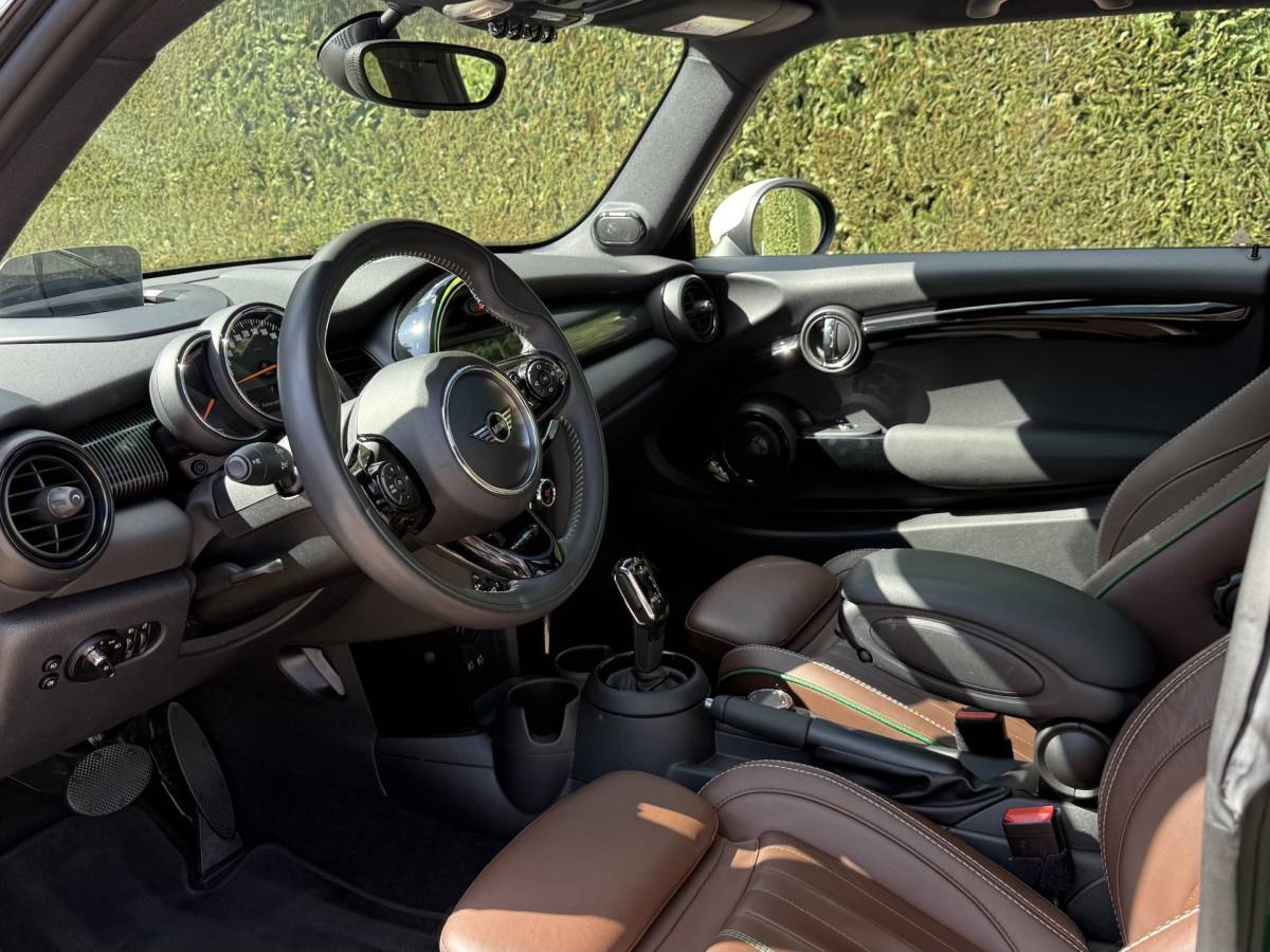 MINI Cooper Mini Cooper 1.5 | 60 Years Edt. | Pano | HUD | H/K | Leer | Carplay | Keyless | NL Auto | Dealer onderhoud