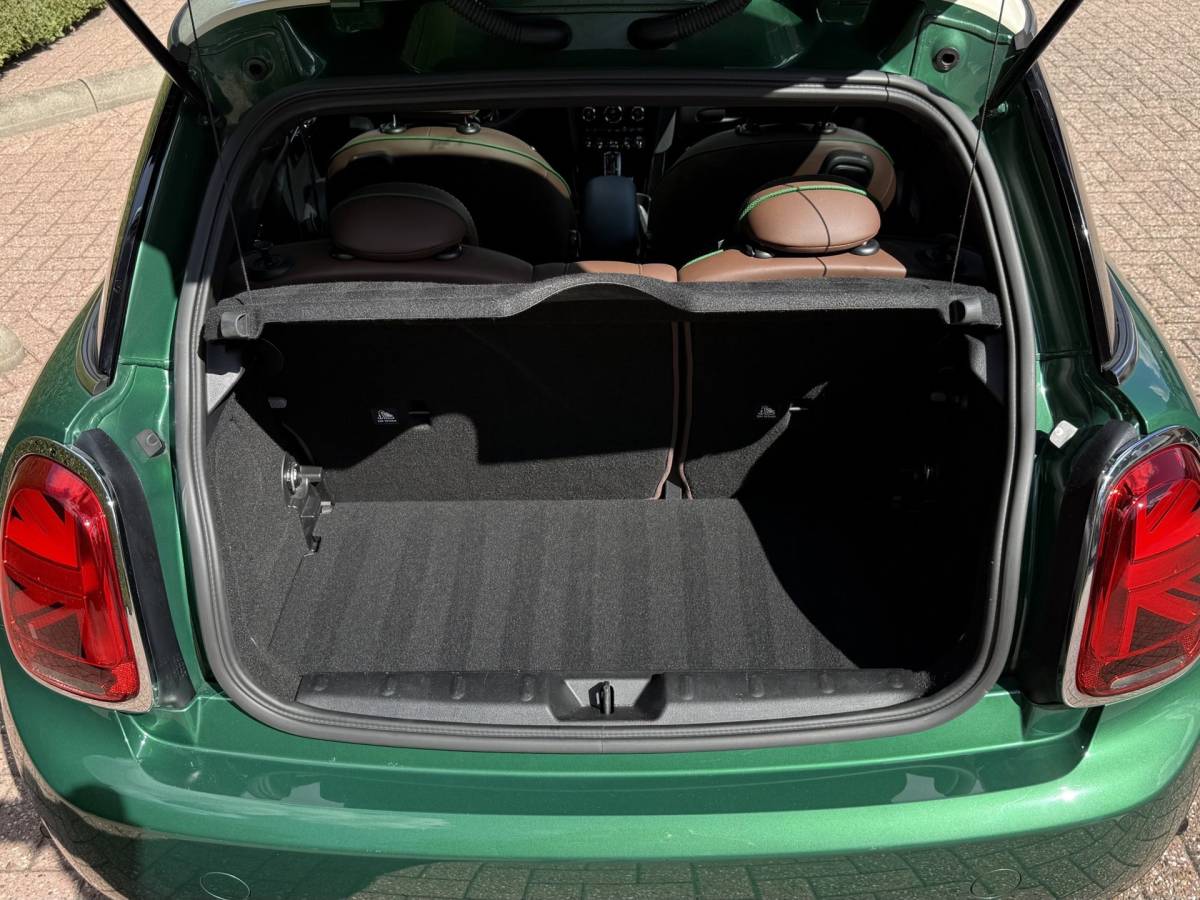 MINI Cooper Mini Cooper 1.5 | 60 Years Edt. | Pano | HUD | H/K | Leer | Carplay | Keyless | NL Auto | Dealer onderhoud