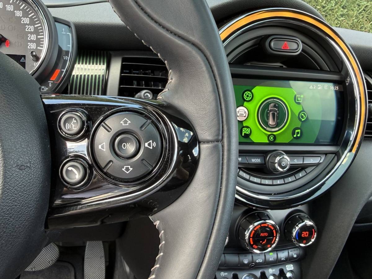 MINI Cooper Mini Cooper 1.5 | 60 Years Edt. | Pano | HUD | H/K | Leer | Carplay | Keyless | NL Auto | Dealer onderhoud